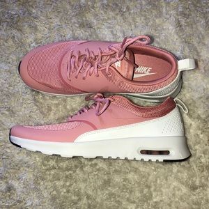 BRAND NEW NIKE AIR MAXS